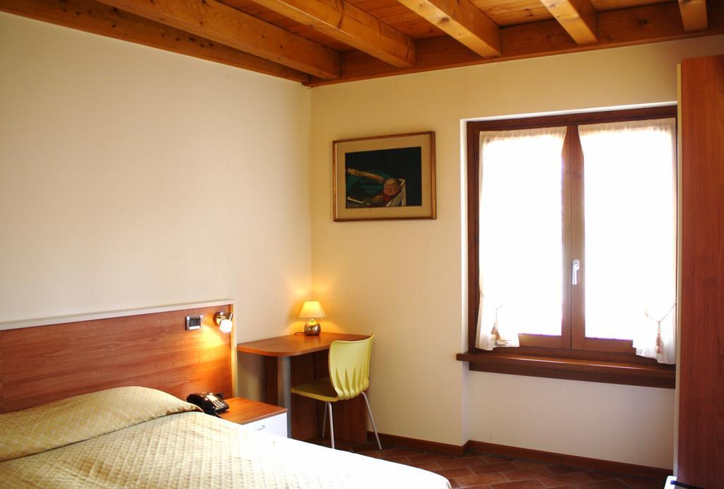 Bed&Wine Ξενοδοχείο Negrar Δωμάτιο φωτογραφία